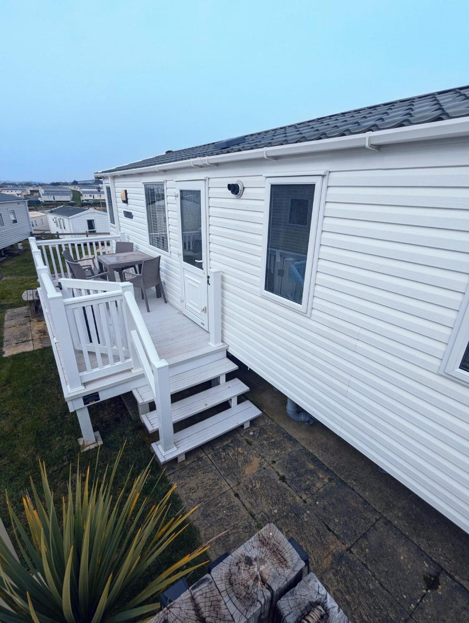 Beautifully Presented Dog Friendly Caravan On Very Popular Littlesea Holiday Haven Park Weymouth Wyke Regis المظهر الخارجي الصورة